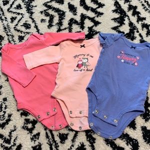 Newborn baby girl set of 3 bodysuits. Material 100% cotton.